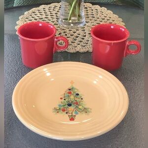 Fiesta / Fiestaware Christmas Luncheon Plate and 2 Scarlet Ring Mugs Like New!